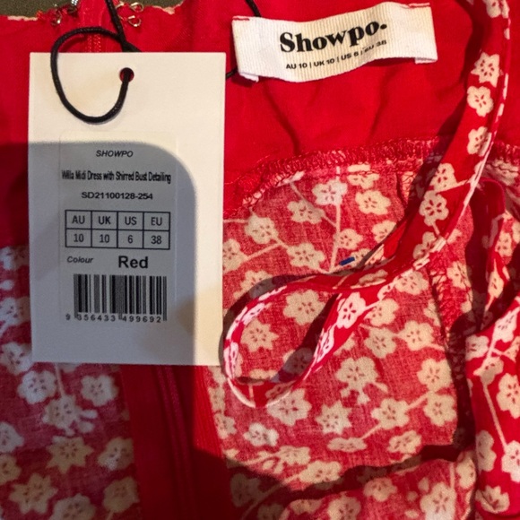 Showpo Willa Red Floral cottage inspired Midi Dress with Slit. Size 6. NWT - Picture 6 of 9